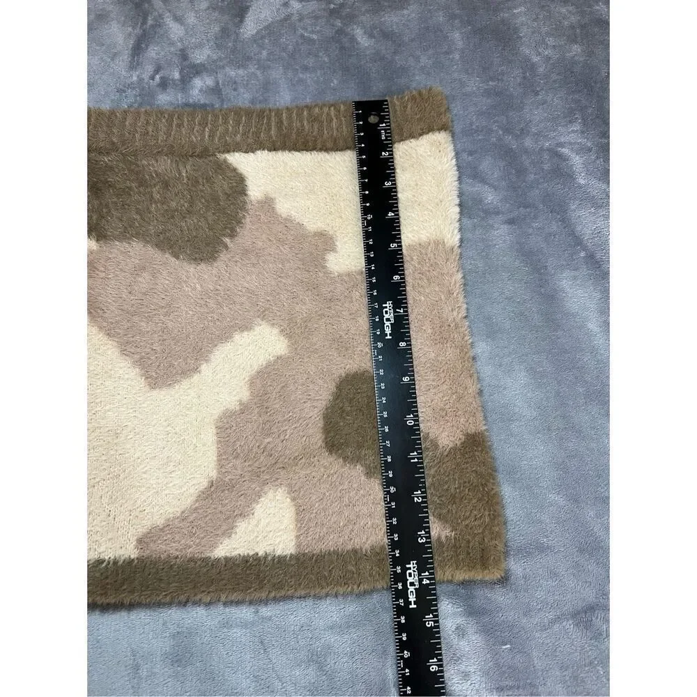Revolve SER.O.YA Skirt‎ Womens XS Beige Camo Tetra Fuzzy Mini NWT Retrofete